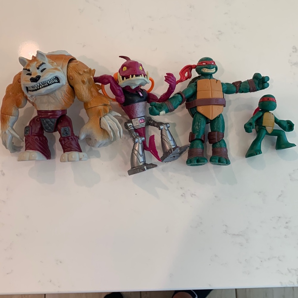 I am selling some action figures.